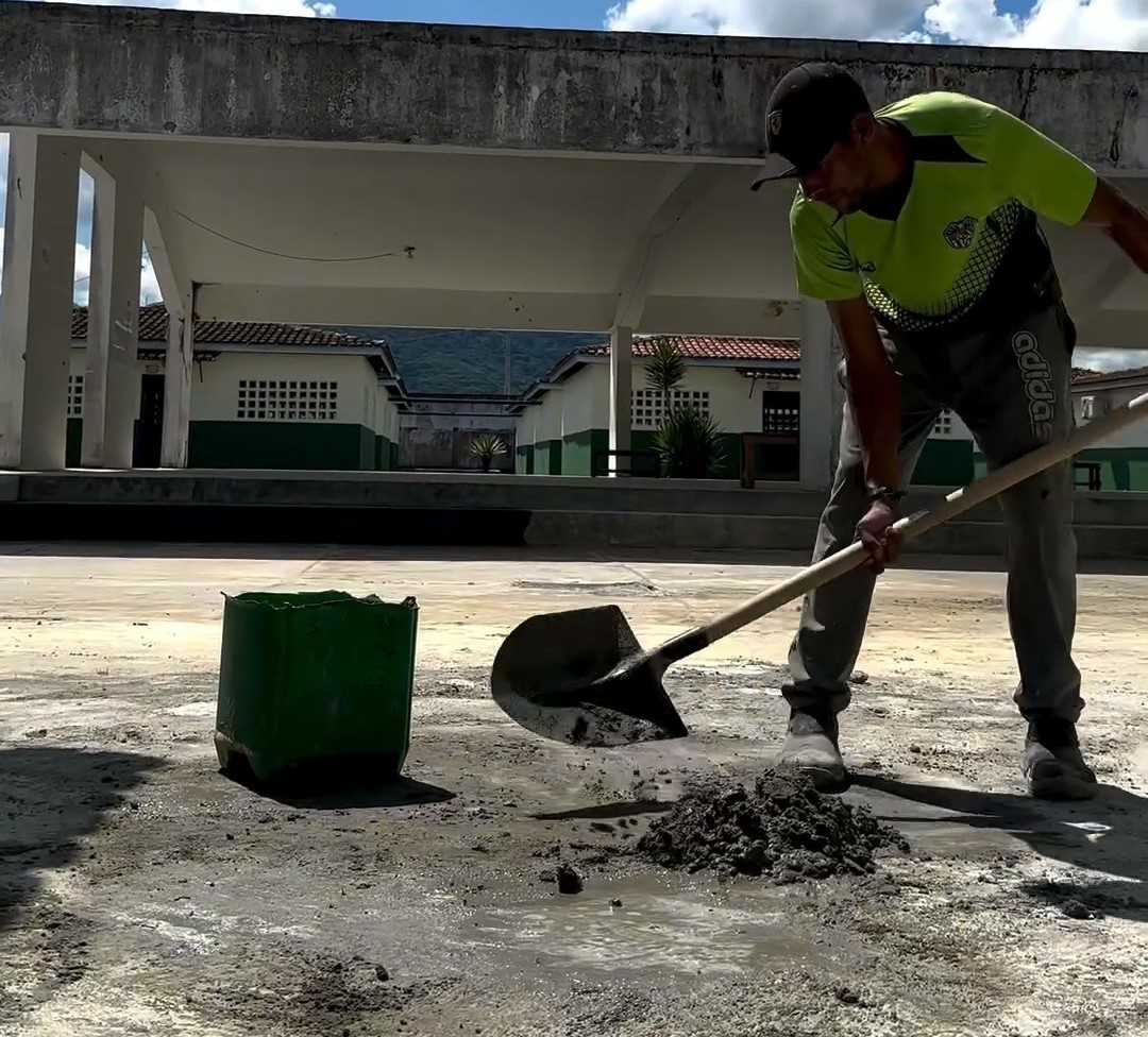 Camacã: Alunos retornam as aulas com escolas reformadas